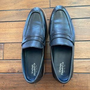 Vintage Foundry Navy Men’s Loafers 10.5